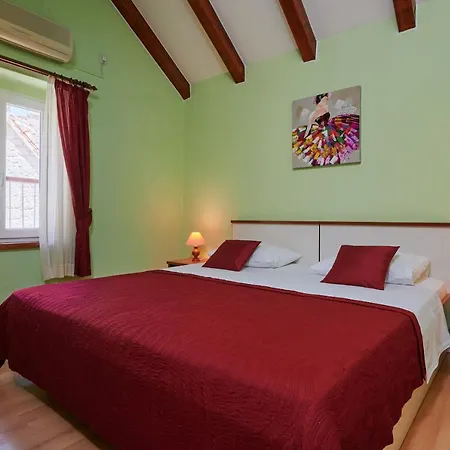 And Ivica Apartman Trogir