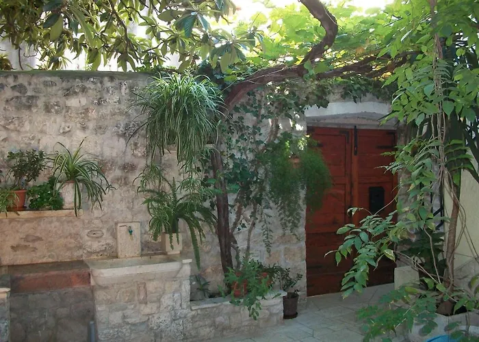 Apartman And Ivica