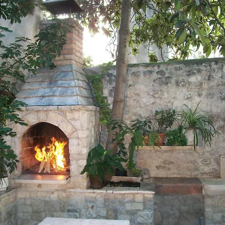 Διαμέρισμα And Ivica *