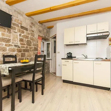 Appartement And Ivica *